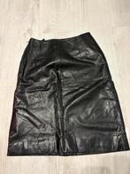 Zwarte leren rok Vintage Look - Maat S, Kleding | Dames, Rokken, Zwart, Nieuw, Ophalen of Verzenden, Knielengte