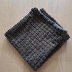 Grijze kussensloop, 45x45, Ophalen of Verzenden, Zo goed als nieuw, Grijs, Vierkant