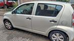 Daihatsu Sirion 1.0 51KW 2007 Beige, Auto's, Daihatsu, Voorwielaandrijving, 750 kg, Beige, Handgeschakeld