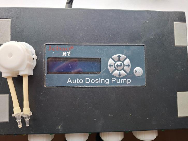 Jebao DP-4 doseerpomp met 4 uitgangen, Dieren en Toebehoren, Vissen | Aquaria en Toebehoren, Gebruikt, Overige typen, Ophalen of Verzenden