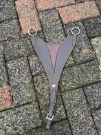 Mooie gesloten martingaal vork van Prestige z.g.a.n, Dieren en Toebehoren, Paarden en Pony's | Hoofdstellen en Tuigage, Ophalen of Verzenden