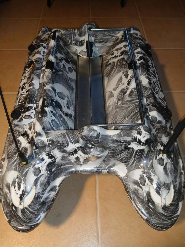 Voerboot Monster baitboat xl, Watersport en Boten, Hengelsport | Karpervissen, Overige typen, Ophalen of Verzenden