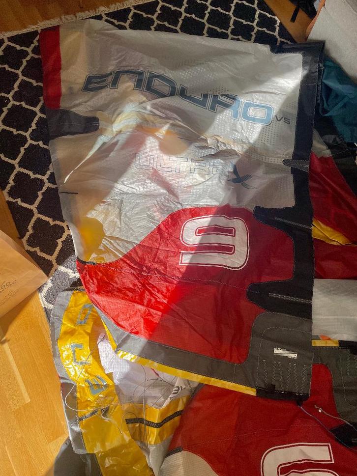 OZONE ENDURO ULTRA-X 9M | 2025, Watersport en Boten, Kitesurfen, Zo goed als nieuw, Kite, 9 m², Twintip, Verzenden