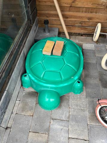Zandbak Schildpad beschikbaar voor biedingen
