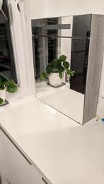 Spiegelkast met verlichting en stroom, Huis en Inrichting, Badkamer | Badkamermeubels, 50 tot 100 cm, Minder dan 25 cm, Minder dan 100 cm