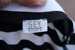 Top zwart/ offwhite Sey Studio ( Purdey) mt M Vaste prijs, Kleding | Dames, Tops, Maat 38/40 (M), Sey Studio, Zwart, Ophalen of Verzenden