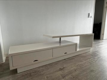 Moderne TV-Meubel beschikbaar voor biedingen