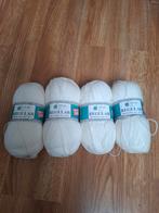 4 bollen off white garen, Ophalen of Verzenden, Nieuw, Breien of Haken, Wol of Garen
