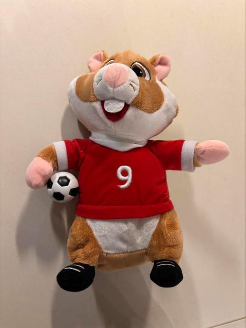 Albert Heijn AH Hamster voetbal rood shirt nummer 9!, Kinderen en Baby's, Speelgoed | Knuffels en Pluche, Zo goed als nieuw, Overige typen