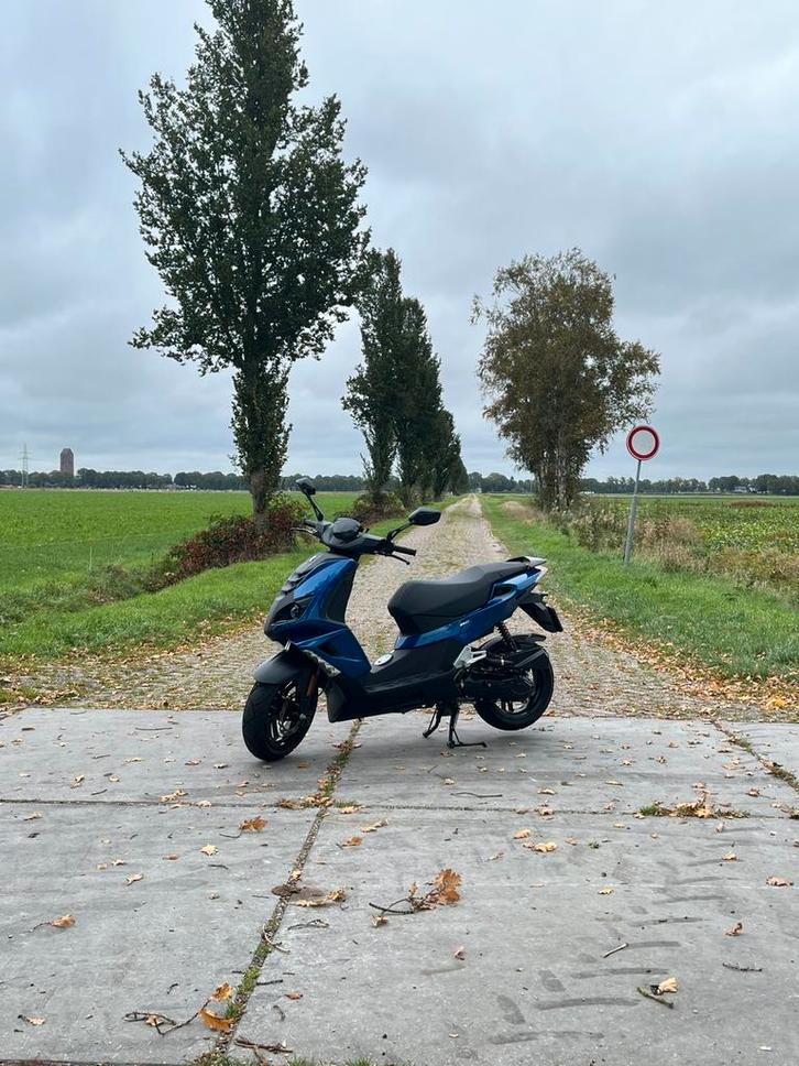 Peugeot Speedfight 4 in nieuwstaat,  <2000KM, 2e eigenaar!, Fietsen en Brommers, Scooters | Peugeot, Zo goed als nieuw, Speedfight
