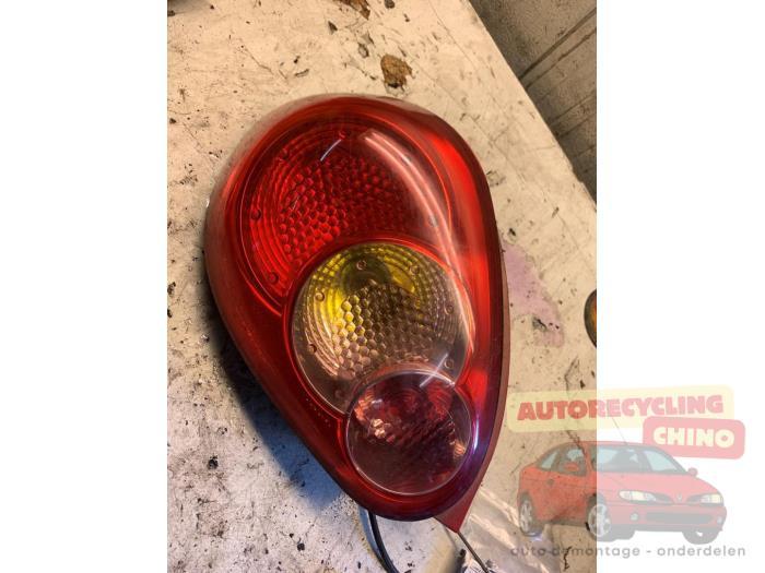 Achterlicht links van een Toyota Aygo, Ophalen, Gebruikt, -, -