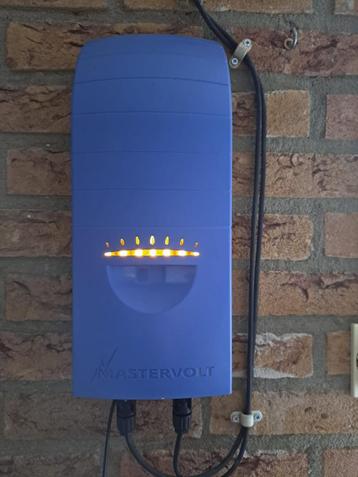 mastervolt 600 omvormer met 3 zonnepanelen A 190 watt beschikbaar voor biedingen