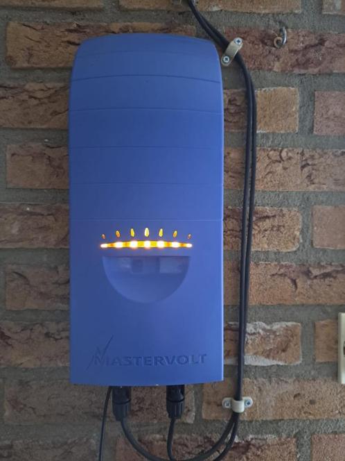 mastervolt 600 omvormer met 3 zonnepanelen A 190 watt, Caravans en Kamperen, Camper-accessoires, Gebruikt, Ophalen