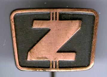 ZASTAVA koperkleurig auto speldje ( D_199 ) beschikbaar voor biedingen