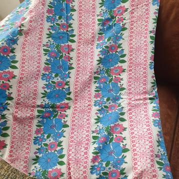 Vintage laken flanel blauwe bloemen en roze. beschikbaar voor biedingen