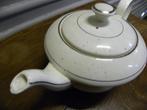 Theepot Mosa, crème kleurig met zilverkleurige rand, Ophalen of Verzenden
