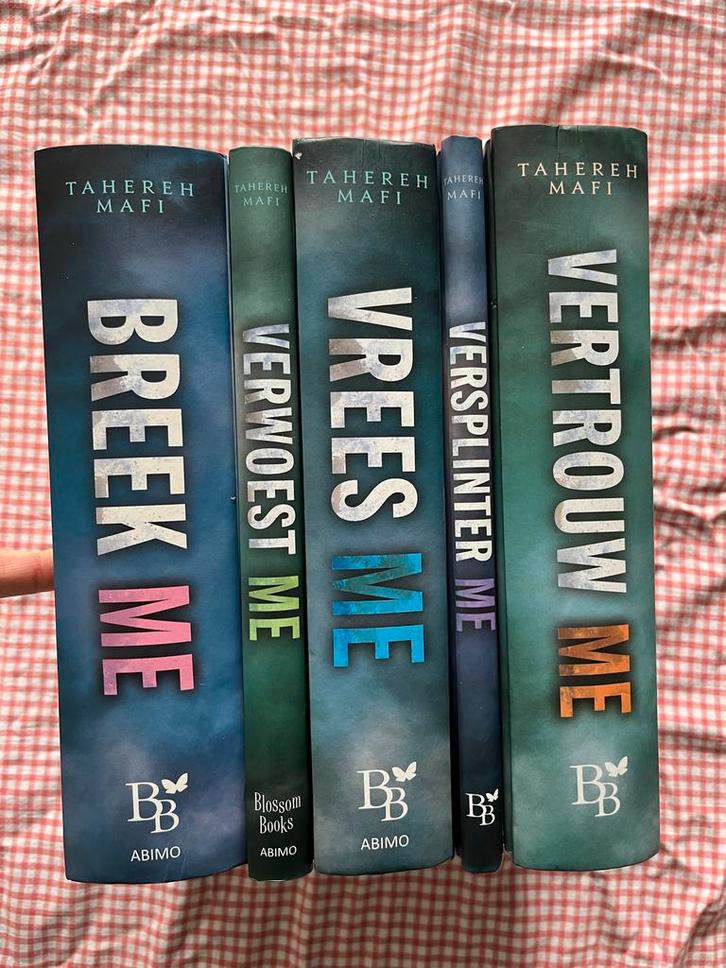 Touching Juliette Serie - Tahereh Mafi (Hardcover), Boeken, Romans, Gelezen, Nederland, Ophalen of Verzenden