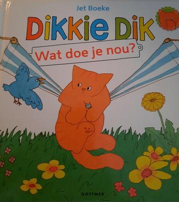 2 kinderboeken,  Dikkie Dik, de Kippets beschikbaar voor biedingen