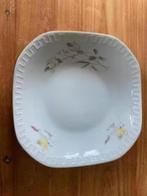 Vintage : 5 borden / schalen wavel made in Poland, Antiek en Kunst, Antiek | Servies los, Ophalen of Verzenden