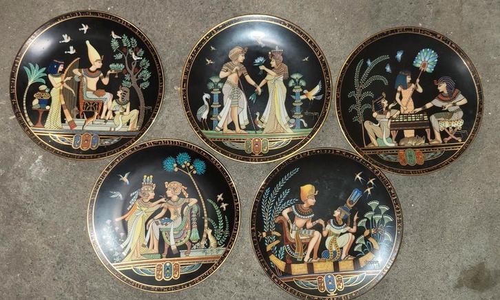 5 Osiris Porselein Collector Borden Tutankhamun 22kt Goud, Antiek en Kunst, Antiek | Schalen, Ophalen of Verzenden