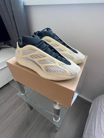 Yeezy 700 V3 beschikbaar voor biedingen