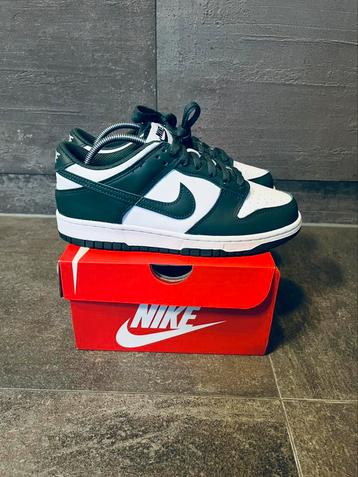 Nike Dunk Low Vintage Green | Maat 38.5 beschikbaar voor biedingen