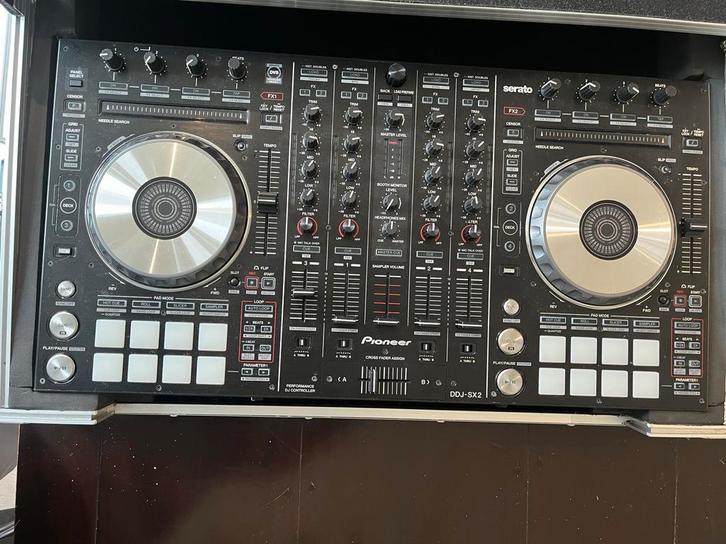 Pioneer DDJ-SX2 DJ Controller + Flightcase, Muziek en Instrumenten, Dj-sets en Draaitafels, Zo goed als nieuw, Dj-set, Pioneer