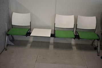 Casala curvy wachtkamerzit/wachtkamerbank / ontvangstbank beschikbaar voor biedingen