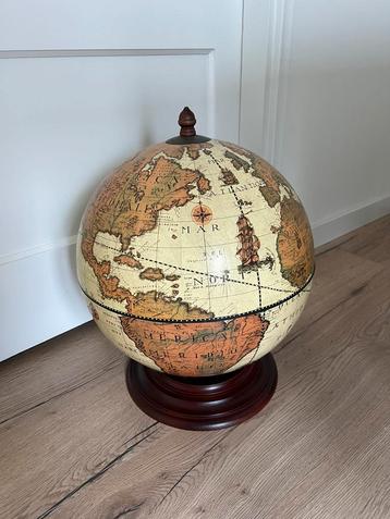 Globe bar Zoffoli beschikbaar voor biedingen