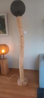 Boomstam lamp, Huis en Inrichting, Lampen | Vloerlampen, Ophalen of Verzenden, Zo goed als nieuw, Hout, 150 tot 200 cm