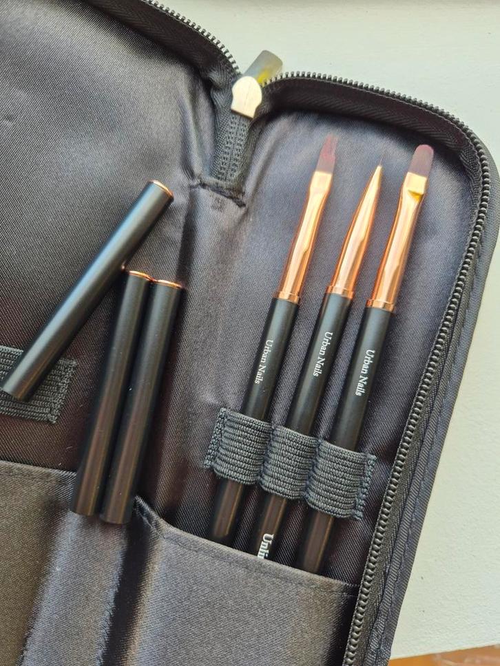 Urban Nails ordinary line, penselen set in etui, gelpenseel, Sieraden, Tassen en Uiterlijk, Uiterlijk | Cosmetica en Make-up, Nieuw