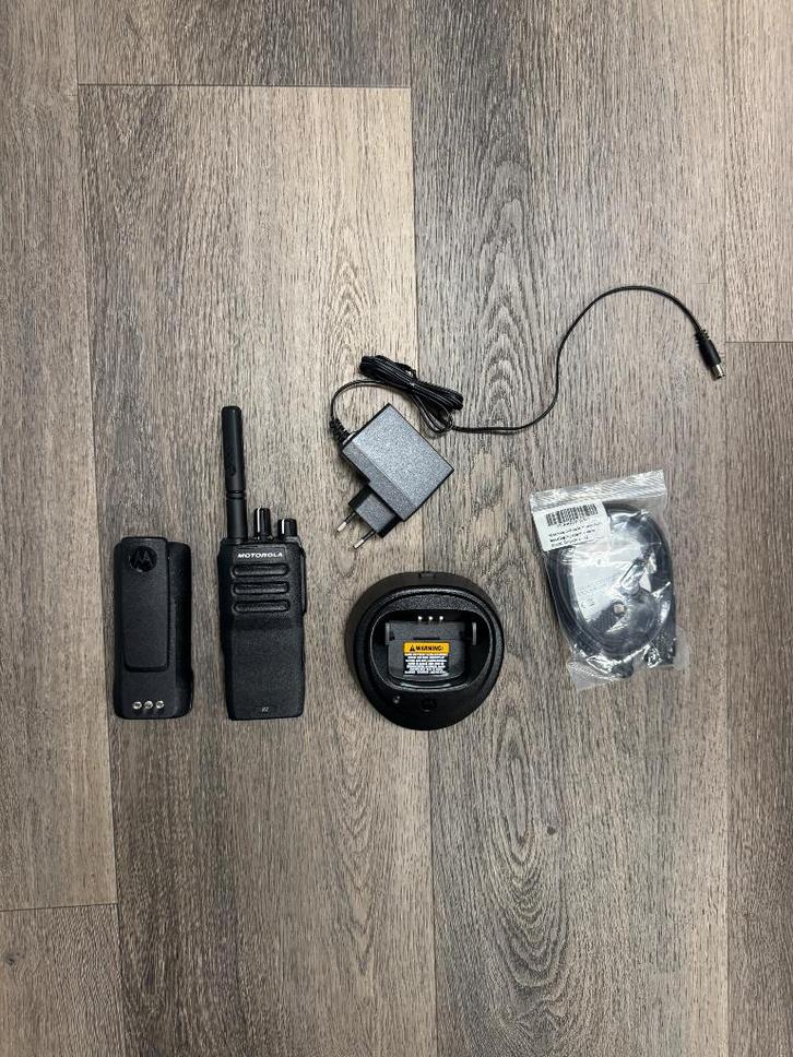 Motorola R2 UHF Digitale Portofoons (Meerdere Beschikbaar), Telecommunicatie, Portofoons en Walkie-talkies, Zo goed als nieuw