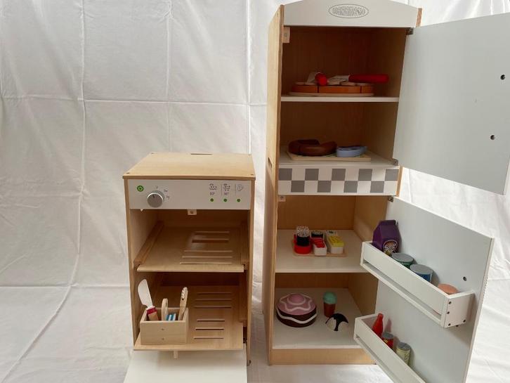 Houten speelgoed set van koelkast + vaatwasser (Mamamemo), Kinderen en Baby's, Speelgoed | Speelkeukens, Gebruikt, Speelkeuken