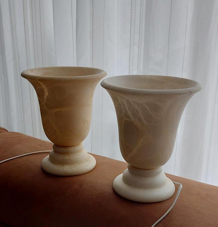 2 vintage albast lampen uit Spanje,  jaren 70, Huis en Inrichting, Lampen | Tafellampen, Zo goed als nieuw, Minder dan 50 cm, Ophalen