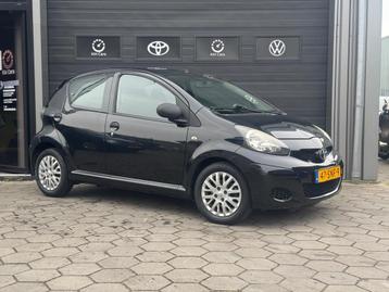 Toyota Aygo 1.0-12V Now - Nw apk - Nw Koppeling! - Airco - 5 beschikbaar voor biedingen