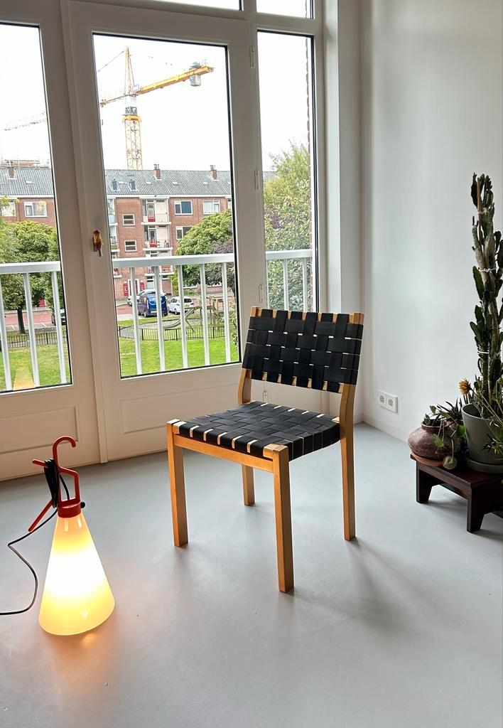 Aalto 611 stoel - Artek - 4 stuks beschikbaar, Huis en Inrichting, Stoelen, Gebruikt, Vier, Hout, Zwart, Ophalen