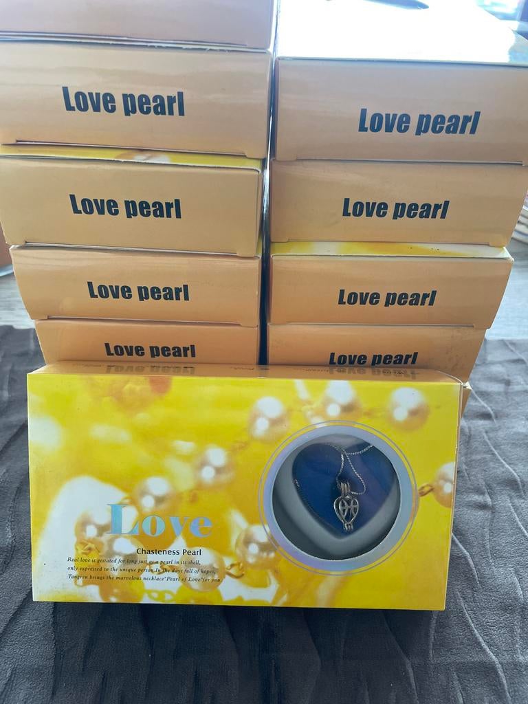 Love Pearl Ketting - Nieuw in Verpakking, Sieraden, Tassen en Uiterlijk, Kettingen, Nieuw, Overige materialen, Overige kleuren