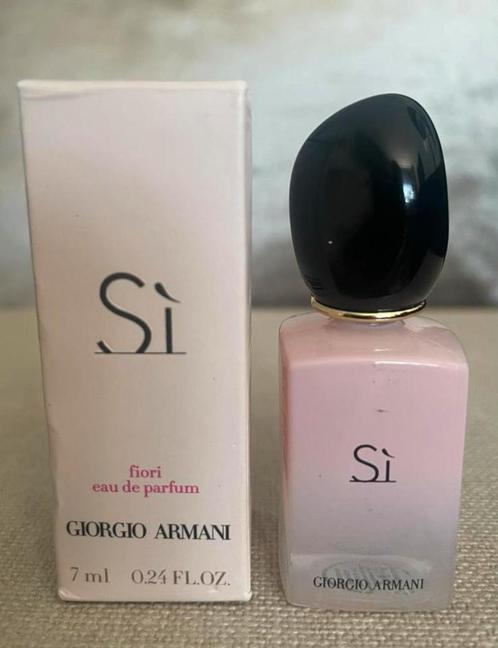 Miniatuur Georgio Armani Si Fiori edp 7 ml nieuw in doos, Verzamelen, Parfumverzamelingen, Nieuw, Miniatuur, Gevuld, Ophalen of Verzenden