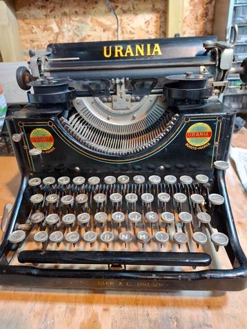 Antieke Urania Typemachine - Jller A.C. Dresden beschikbaar voor biedingen