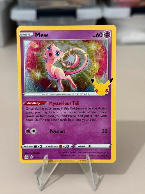 Mew Holo 011/025 Celebrations 25th Anniversary Pokemon, Hobby en Vrije tijd, Verzamelkaartspellen | Pokémon, Zo goed als nieuw