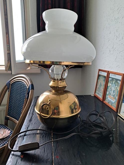 Vintage Petroleum Lamp - Elektrisch, Antiek en Kunst, Antiek | Lampen, Ophalen of Verzenden