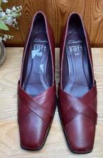 Clarks NIEUW maat 6.5/40, Schoenen met lage hakken, Nieuw, Ophalen of Verzenden, Rood