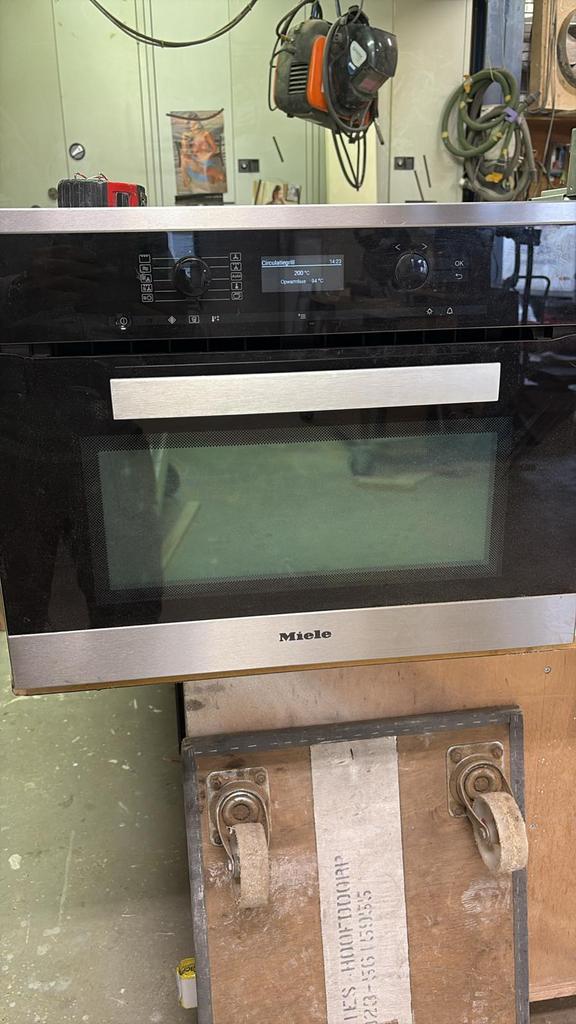 Te koop Miele hete luchtoven, Witgoed en Apparatuur, Ovens, Ophalen, Gebruikt, Inbouw, 45 tot 60 cm
