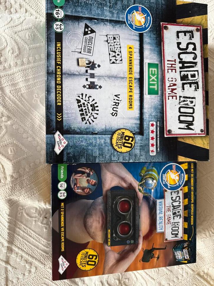 Escape Room The Game - 2 spellen, Hobby en Vrije tijd, Gezelschapsspellen | Bordspellen, Nieuw, Drie of vier spelers, Reisspel