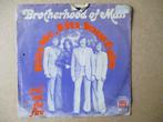 s0909 brotherhood of man - kiss me kiss your baby, Ophalen, Gebruikt, Overige genres, 7 inch