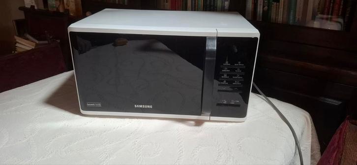 Vrijwel ongebruikte samsung magnetron, Witgoed en Apparatuur, Magnetrons, Zo goed als nieuw, Ophalen of Verzenden