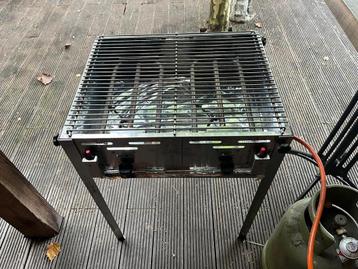 Bbq professioneel horeca. + bakplaat beschikbaar voor biedingen