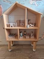 Ikea poppenhuis met inrichting. Zelf pootjes onder gemaakt, Kinderen en Baby's, Speelgoed | Poppenhuizen, Ophalen, Zo goed als nieuw