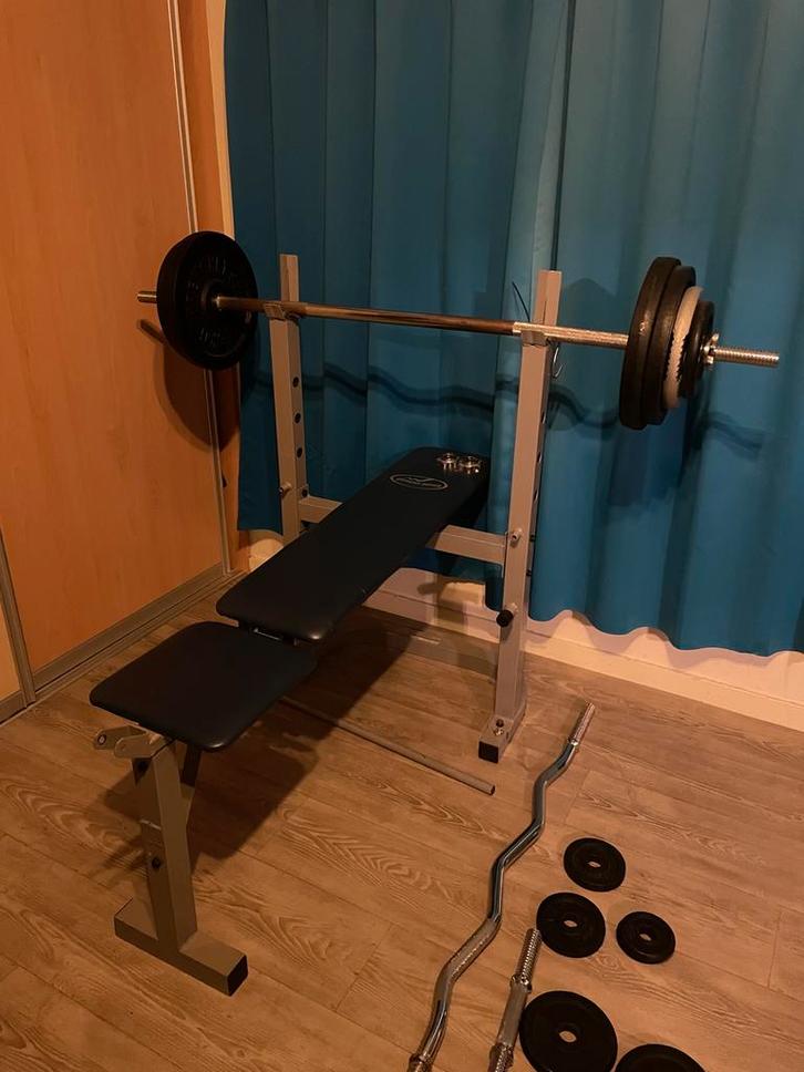 Halterbank met gietijzeren gewichten - complete set, Sport en Fitness, Fitnessapparatuur, Gebruikt, Krachtstation, Armen, Borst
