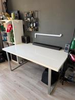 Strak bureau met wit blad, Ophalen of Verzenden, Zo goed als nieuw, Bureau